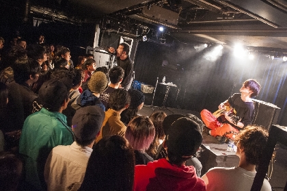 bacho/僕を定義する MOROHA、自主企画ライブ『怒濤』にbachoを迎えた夜 “あなた