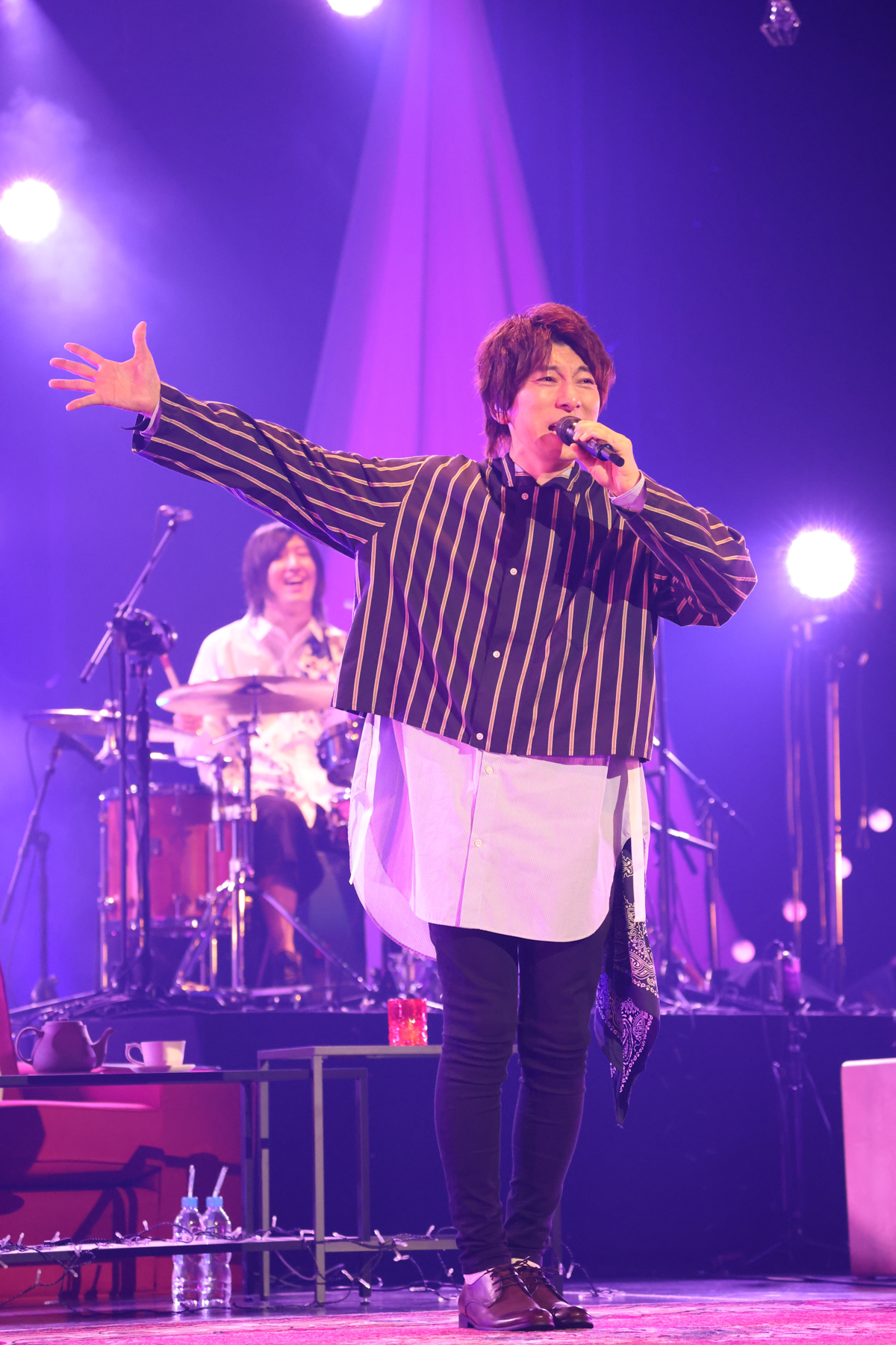 羽多野渉 初のバースデー アコースティッライブを開催 手に持てないくらいのthanksを届けたい 家族から手紙のサプライズに涙 Musicman