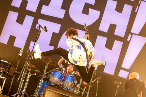 BLUE ENCOUNT
