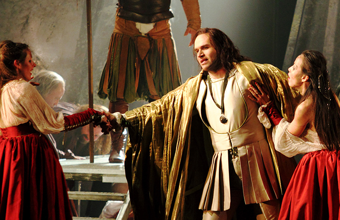 MICHAEL FABIANO AS DUKE OF MANTUA (C)ROH.CATHERINE ASHMORE