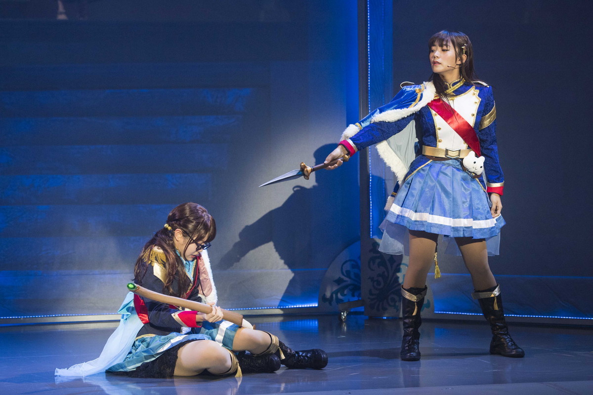 (c)Project Revue Starlight