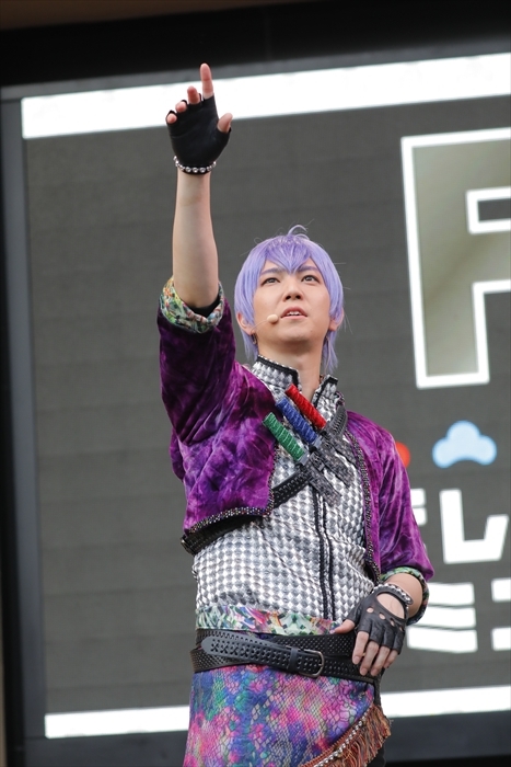 一松役・安里勇哉 （C）赤塚不二夫／「おそ松さん」on STAGE製作委員会2020