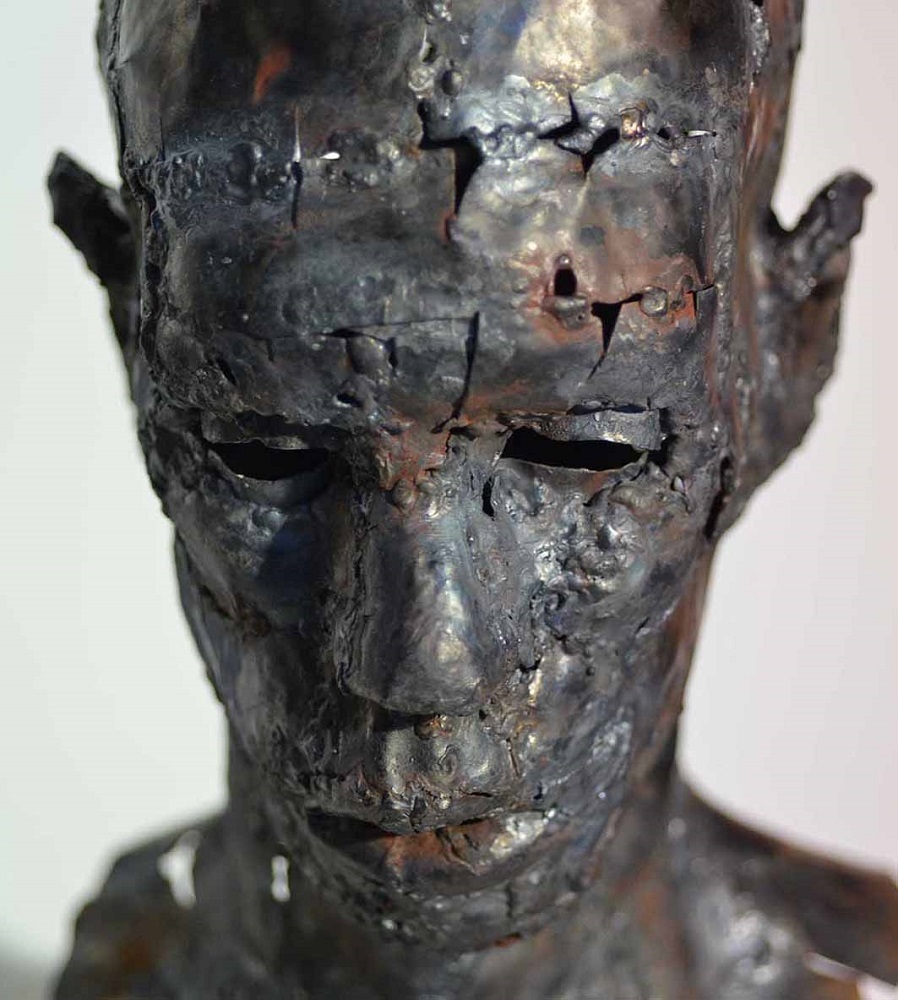 ヨヴァナ・トゥーツォヴィッチ【Male Portrait】 2014年 41×22×26cm 金属