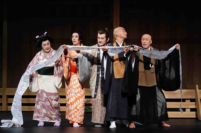 左より　白石加代子(木屋まい役)、鈴木杏(筆屋乙女役)、吉田鋼太郎(柳生宗矩役)、塚本幸男(沢庵宗彭役)、大石継太(平心役) 撮影：田中亜紀