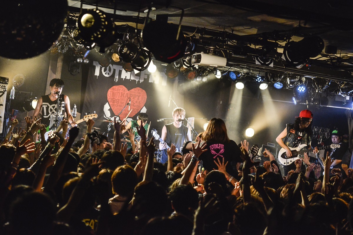 TOTALFAT　Photo by Azusa Takada