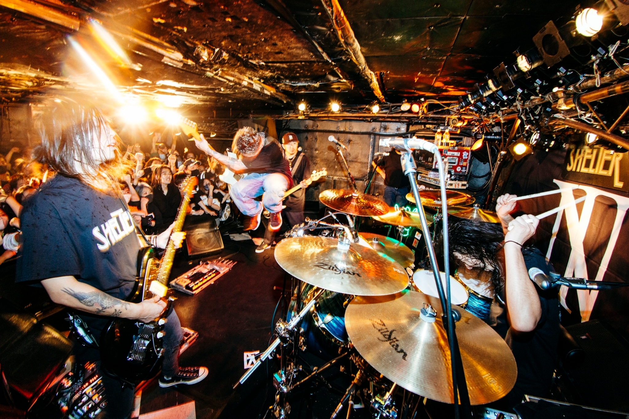 The BONEZ、10年前にスタートを切った“聖地”下北沢SHELTERに帰還