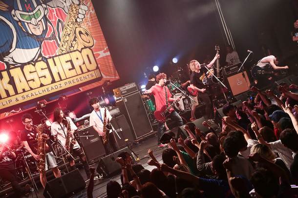 「KICK ASS HERO 2016」アンコールの様子。（Photo by watanabe  'kool' syo）