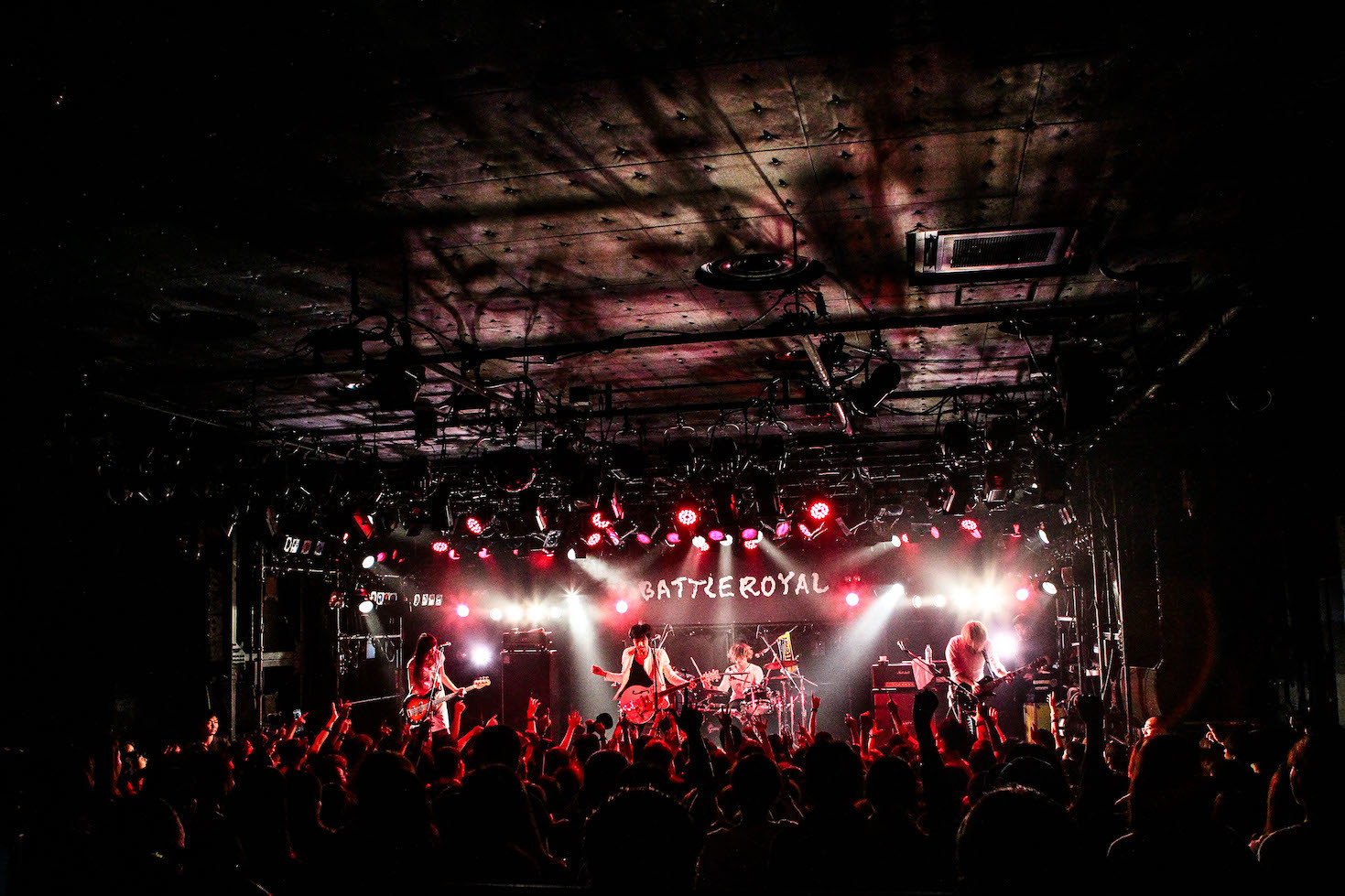 『BATTLE ROYAL』a flood of circle VS 爆弾ジョニー Photo by 渡邉一生（SLOT PHOTOGRAPHIC）