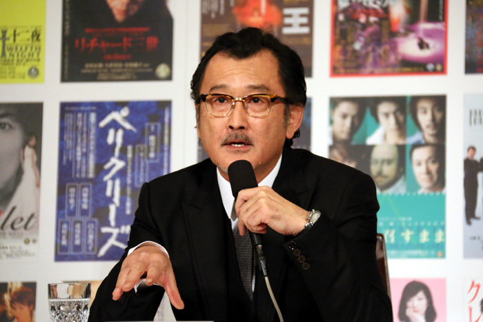 吉田鋼太郎