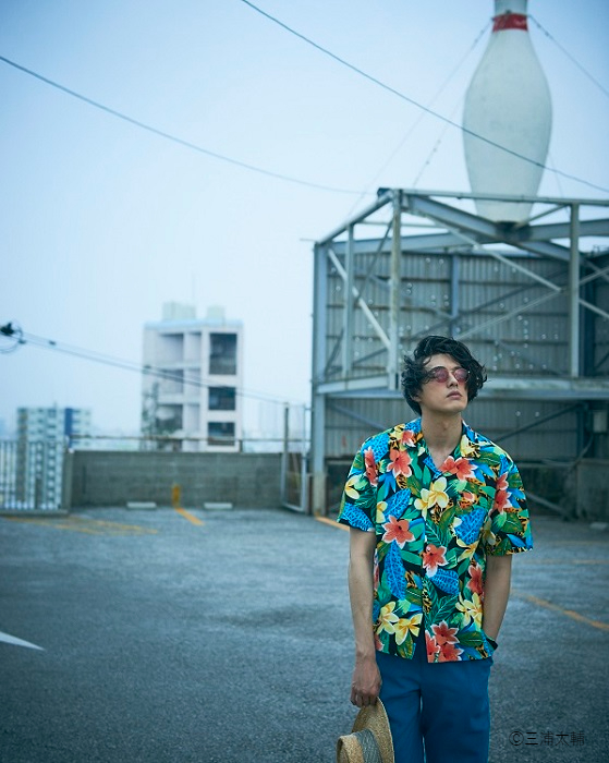 稲垣成弥1st写真集「Check」サンプルカット 　(C)三浦太輔