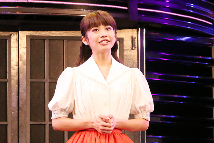 屋比久知奈