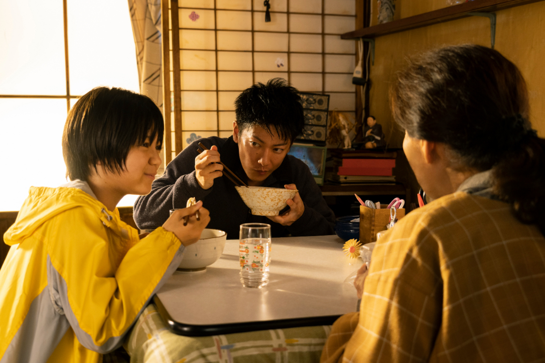  （C）2021映画「護られなかった者たちへ」製作委員会