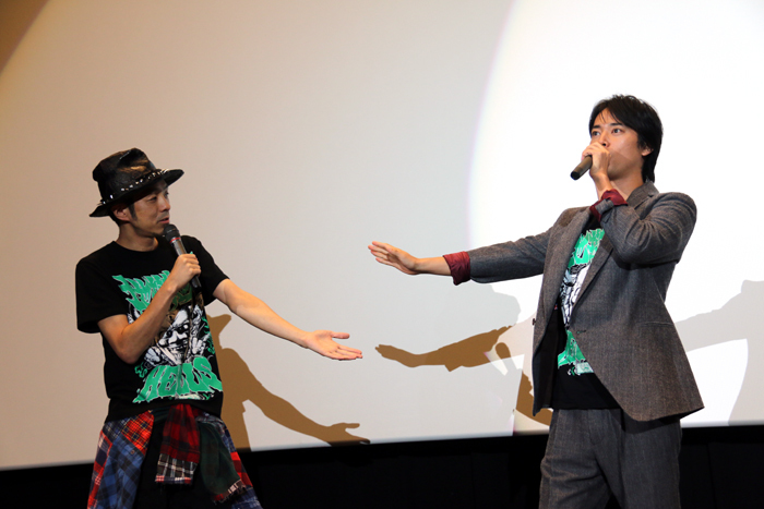 宮藤官九郎、桐谷健太「TOO YOUNG TO DIE!若くしてしぬ」