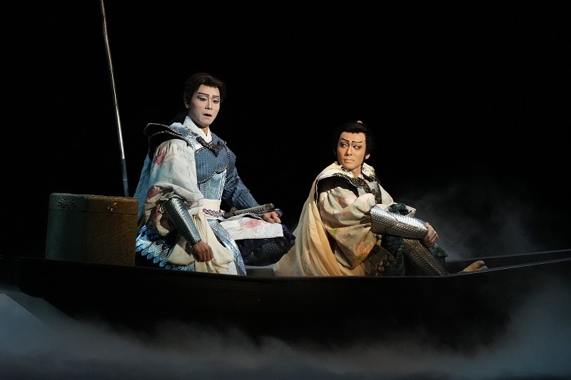 第二部『火の鳥』（左より）ウミヒコ＝市川團子、ヤマヒコ＝市川染五郎 ／(C)松竹