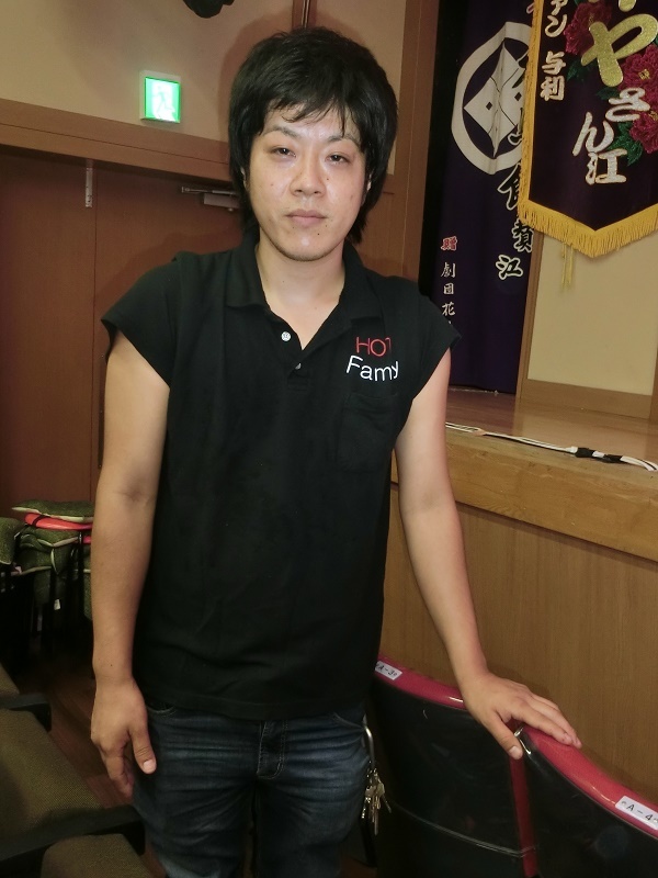 浅草木馬館支配人・篠原由高さん