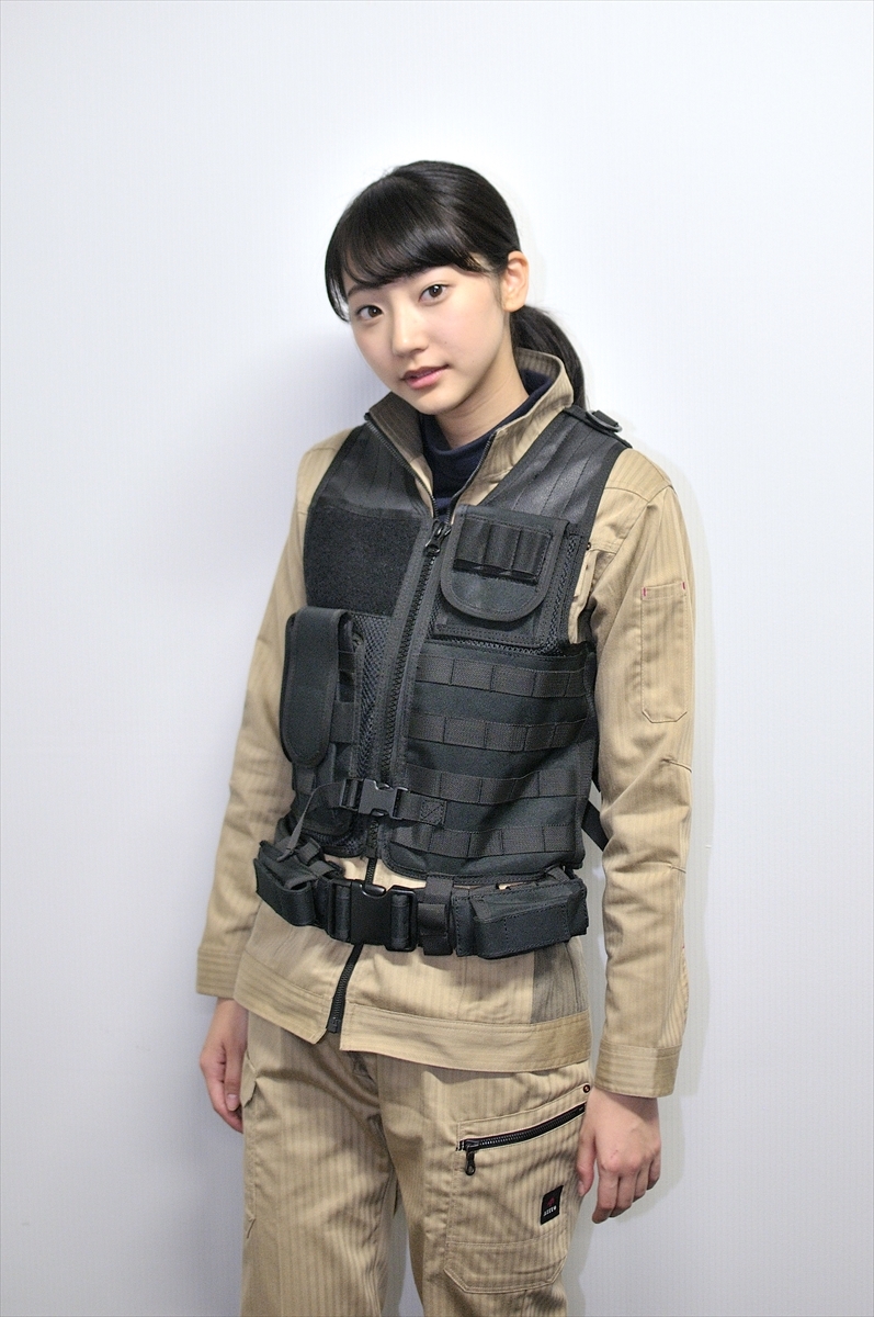 画像 戦闘服姿の武田玲奈が アマゾンを撃つ 仮面ライダーアマゾンズ シーズン2 水澤美月役 武田玲奈インタビュー の画像3 12 Spice エンタメ特化型情報メディア スパイス