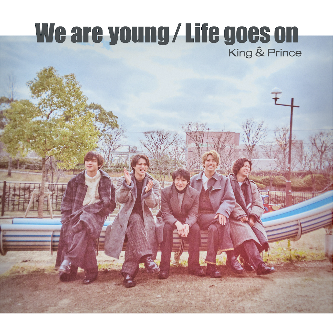 「Life goes on / We are young」初回限定盤B