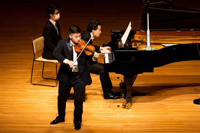 五嶋龍がヴァイオリンひとつで築く豊饒な世界 デビュー25周年リサイタル ツアー ファイナル ステージをレポート Spice エンタメ特化型情報メディア スパイス