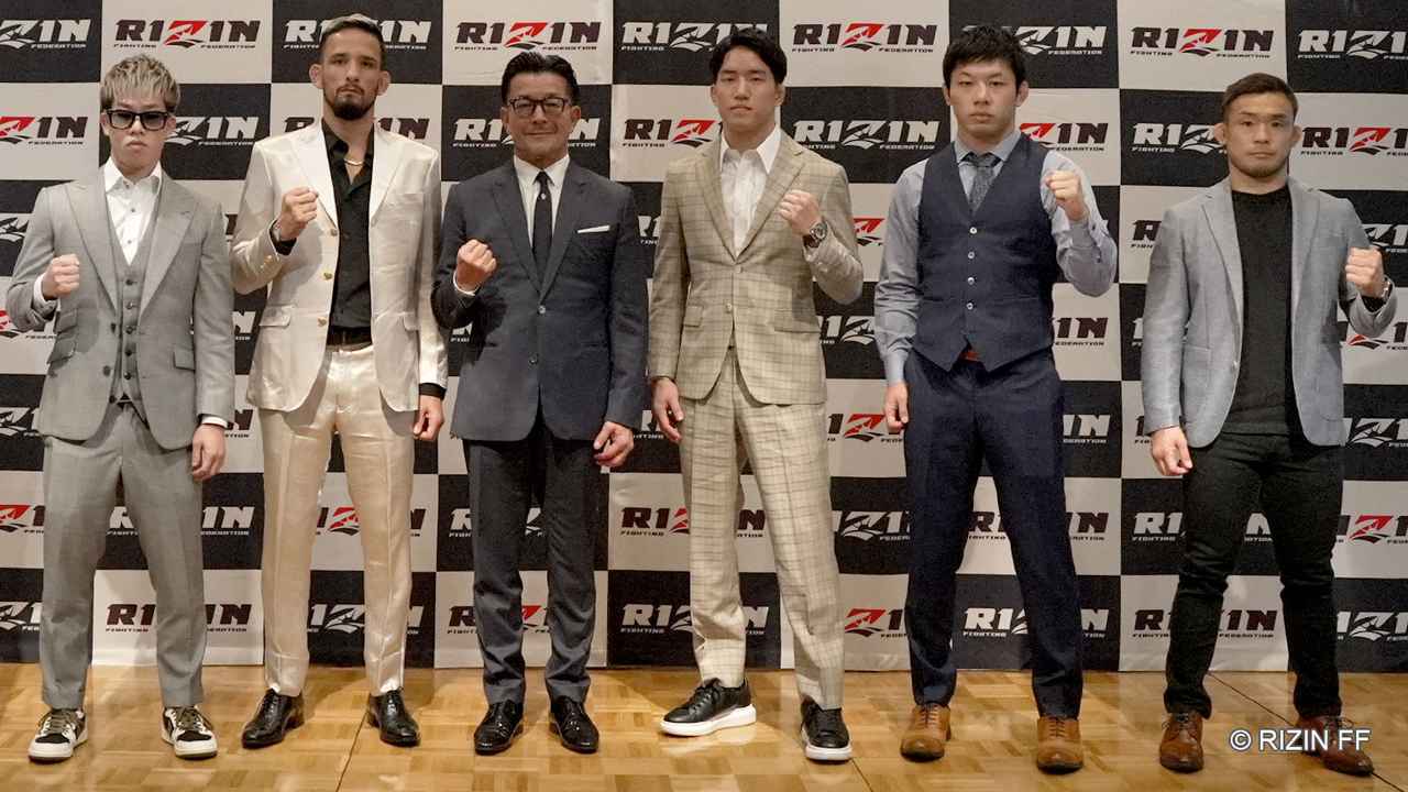 『RIZIN.45』の対戦カード発表記者会見に出席した榊原信行CEO（中央左）と朝倉海（同右）ら