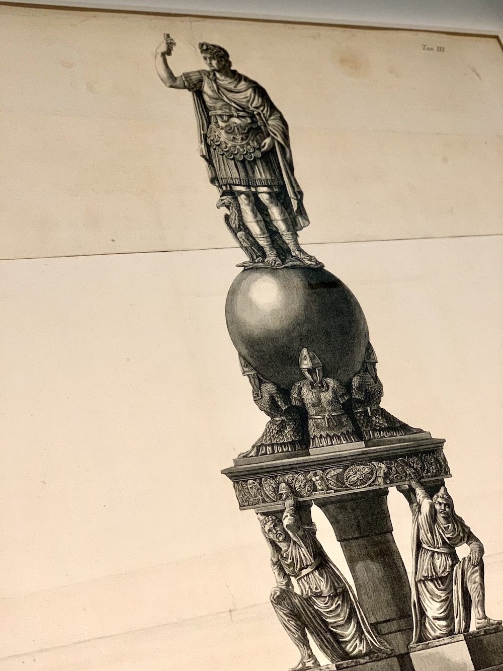 ジョヴァンニ・バッティスタ・ピラネージ《トラヤヌス帝記念柱の正面全景》部分