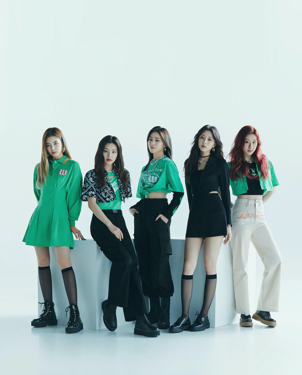 『H&M with ITZY』