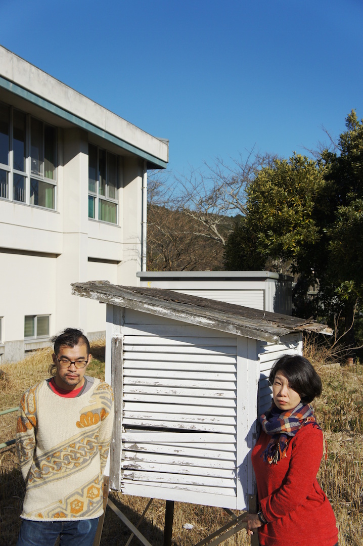 スカンク（左）と羊屋白玉