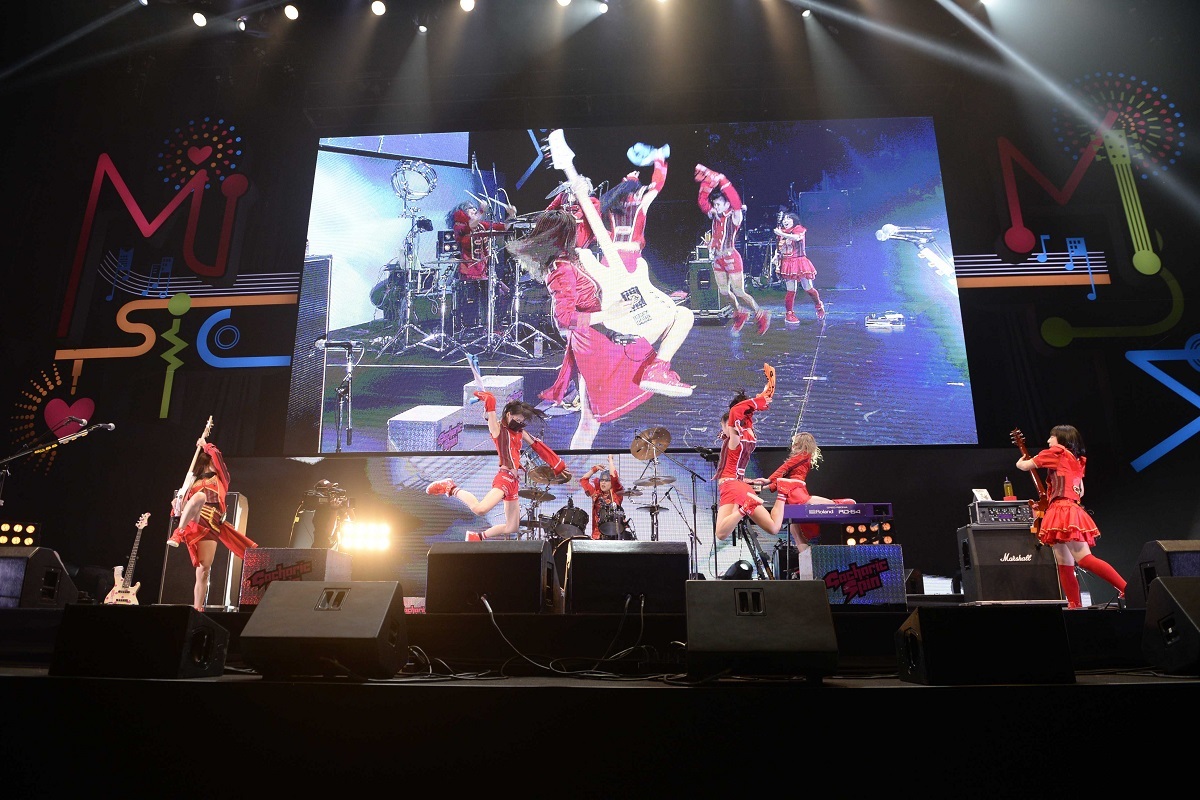 Gacharic Spin 撮影＝大久保啓二、小林俊史