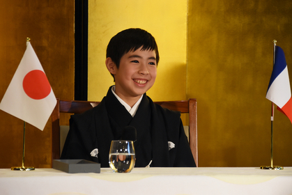 尾上菊五郎の孫で、寺島しのぶの長男・寺嶋眞秀が初代尾上眞秀を名乗り、『團菊祭五月大歌舞伎』で初舞台！