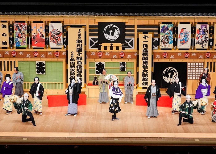 登場大人気アイテム祝、13代市川団十郎襲名。「切り絵」助六由縁江戸桜