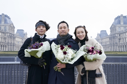 高橋一生『岸辺露伴 ルーヴルへ行く』フランス・日本での撮影が終了　木村文乃・長尾謙杜（なにわ男子）のクランクアップ写真も到着