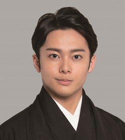 直筆サイン入り　－平成の福助―中村児太郎写真集 Amazon.co.jp: 平成の福助: 中村児太郎写真集 : Japanese Books