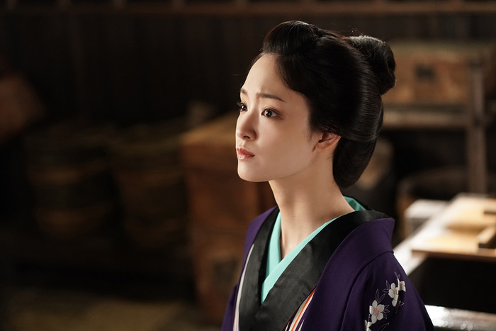 おりょう（演・剛力彩芽）が一点を見つめ思い耽る姿 (C)2023 toei-movie-st 