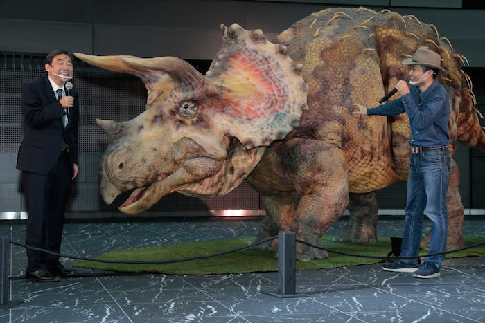 新宿に恐竜たちが出現 ちょっと噛まれてきました ディノアライブの恐竜たち展 開幕レポート Spice エンタメ特化型情報メディア スパイス