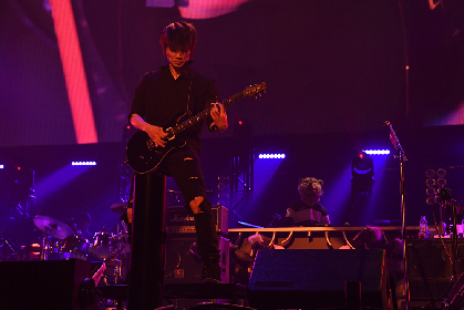 画像】綾野剛、MAN WITH A MISSION×UVERworld×MY FIRST STORYの