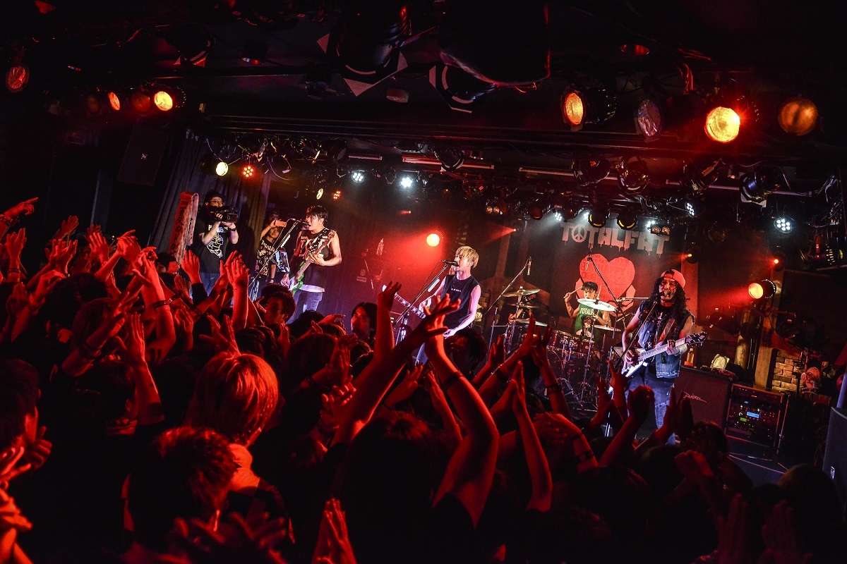 TOTALFAT　Photo by Azusa Takada