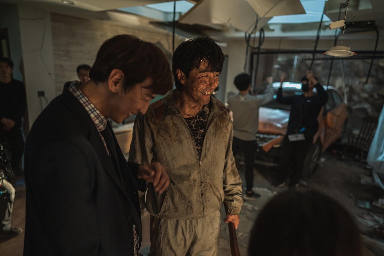 （C）2021 SHOWBOX AND THE TOWER PICTURES, INC. ALL RIGHTS RESERVED