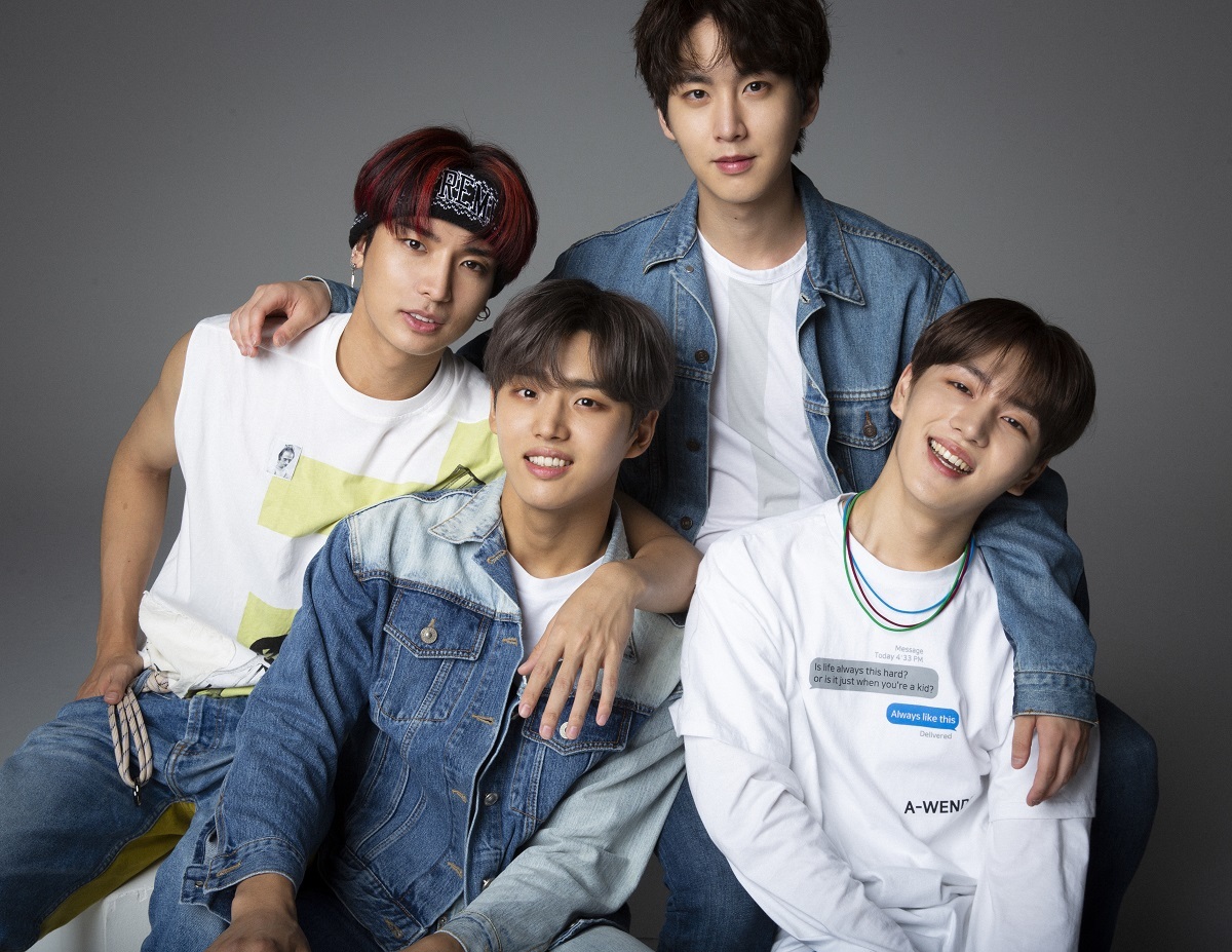 PENTAGON 撮影＝横井明彦
