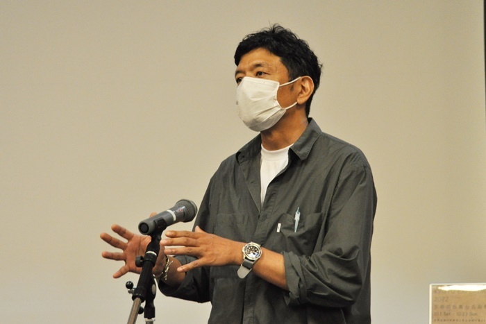 「Kansai Studies」の家成俊勝（dot architects）。