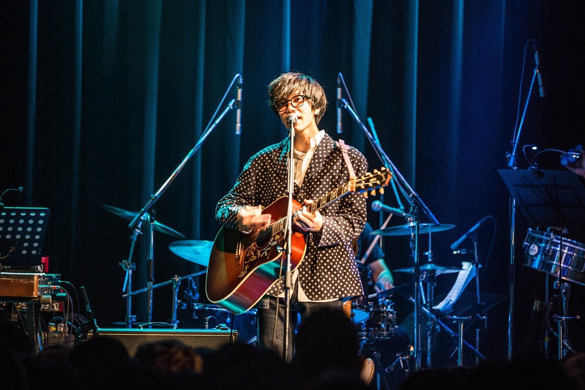 シンリズム Photo by Ray Otabe