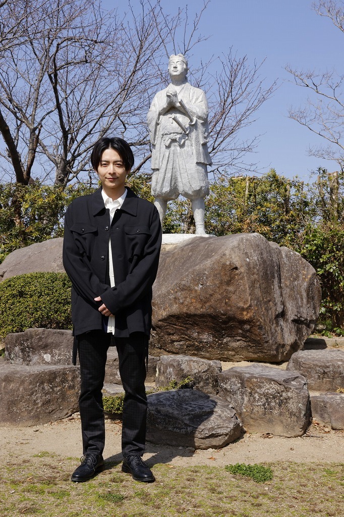 小池徹平 堤幸彦が舞台 魔界転生 のゆかりの地 島原 天草を巡り 祈りを捧げる コメントが到着 Spice エンタメ特化型情報メディア スパイス