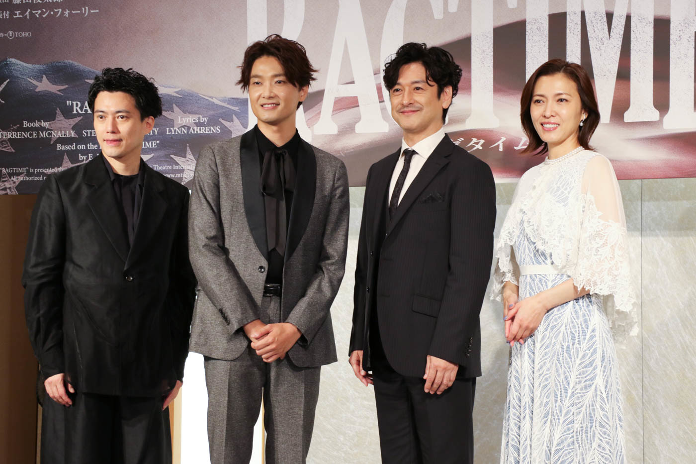（左から）藤田俊太郎、井上芳雄、石丸幹二、安蘭けい