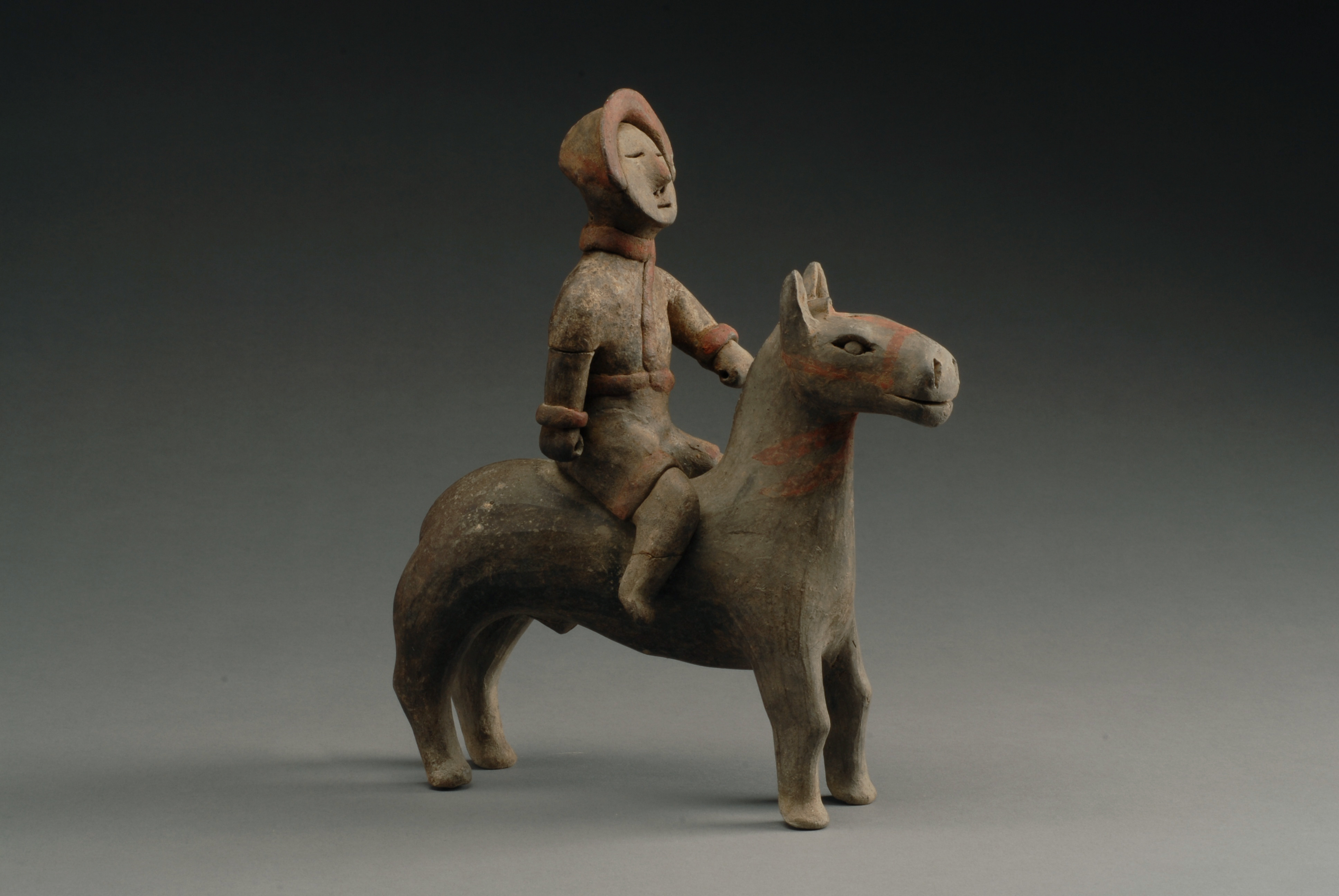 「騎馬俑」　戦国秦　咸陽市文物考古研究所　一級文物