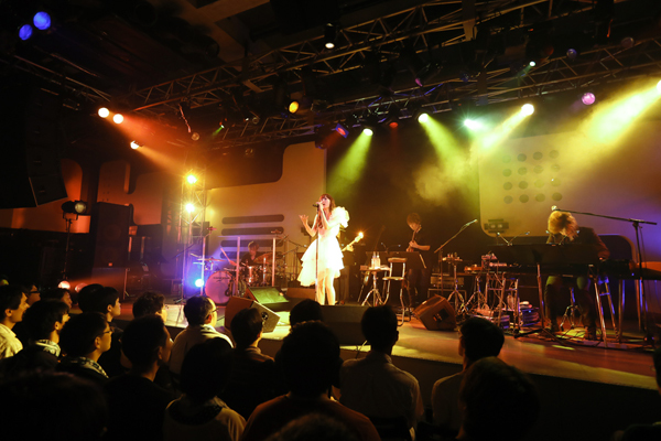 『ChouCho 5th Anniversary あこーすてぃっくらいぶ ～涼蝶祭～』 撮影＝草刈雅之