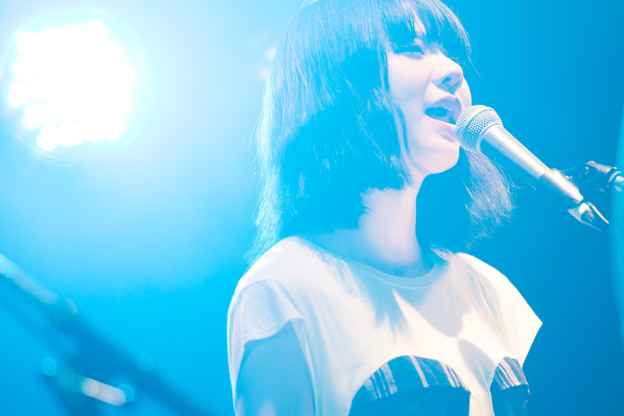 LILI LIMIT 撮影＝木場ヨシヒト