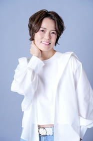 彩吹真央、初のバースデーコンサート『MAO AYABUKI SONG BOOK 2023』メインビジュアル＆詳細発表　佐藤隆紀(LE VELVETS)のゲスト出演が決定
