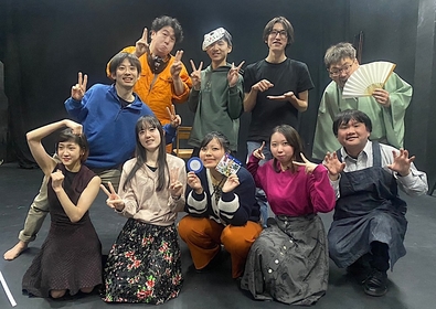 名古屋の〈オレンヂスタ〉が、演劇やダンス、演芸など多彩な表現の短編8作品によるアラカルト公演を開催