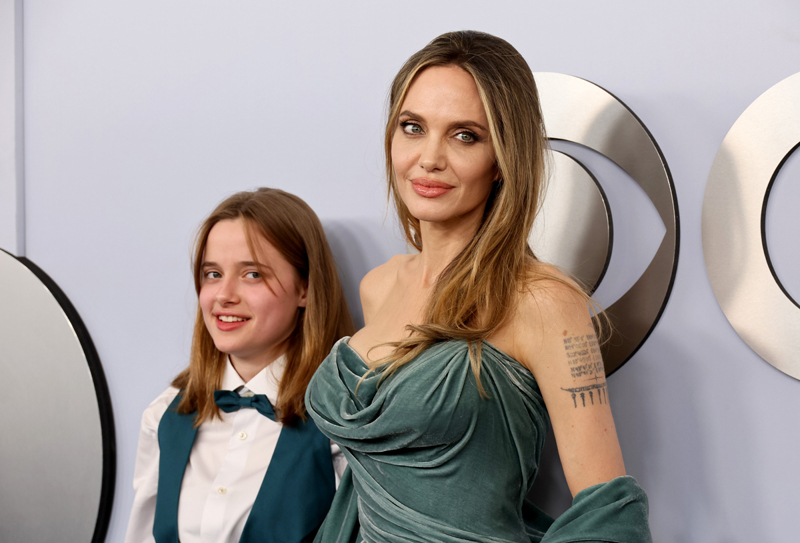 レッドカーペット（左：ヴィヴィアン・ジョリー＝ピット　右：アンジェリーナ・ジョリー）  写真：GettyImages