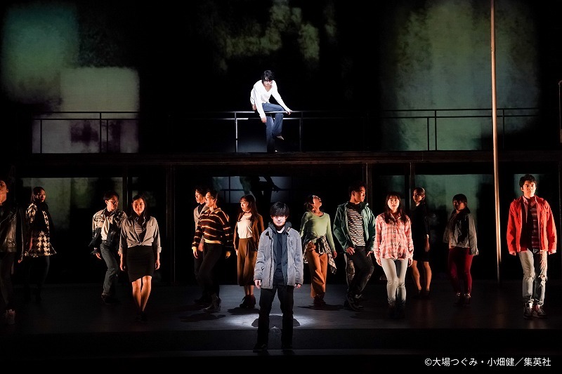 中央手前）渡邉 蒼（Wキャスト）／奥）三浦宏規