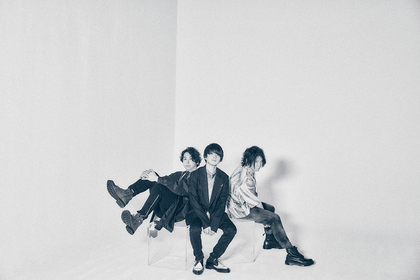 UNISON SQUARE GARDEN、TVアニメ『ブルーロック』第2期オープニング主題歌に決定＆新曲「傍若のカリスマ」リリース決定