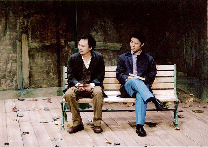 阿佐ヶ谷スパイダース『失われた時間を求めて』（2008年）より。左から長塚圭史、伊達暁。